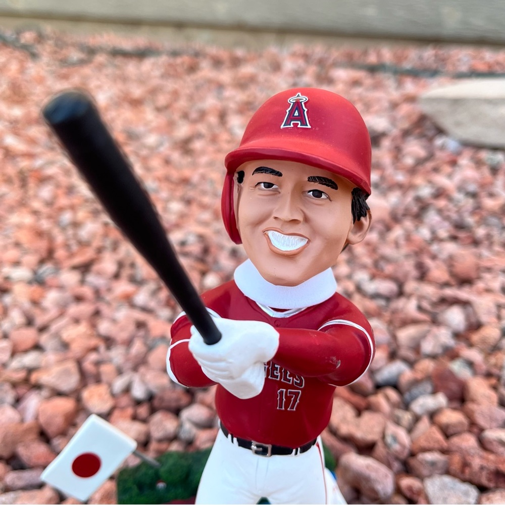 FOCO Shohei Ohtani Los Angeles Angels Hometown Bobblehead MLB Baseball - Picture 7 of 8